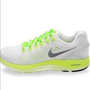 Nike Women’s LunarGlide 4